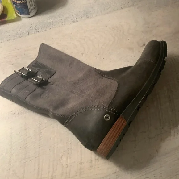 Sorel major mid-calf boots like new!! - Picture 4 of 5